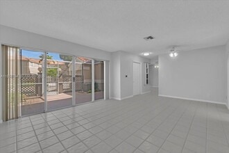 11050 Nautilus Dr in Hollywood, FL - Building Photo - Building Photo