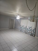 6833 Myrtlewood Rd in North Port, FL - Building Photo - Building Photo