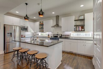 1515 Porter Rd in Nashville, TN - Foto de edificio - Building Photo