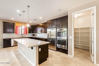 6110 S 30th Ln in Phoenix, AZ - Building Photo - Building Photo