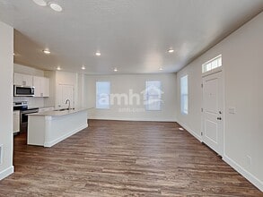 6026 S Jordan Pkwy W in South Jordan, UT - Building Photo - Building Photo