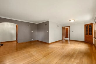 2816 N 75th St in Milwaukee, WI - Building Photo - Building Photo