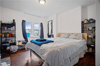 842 Chislett St in Pittsburgh, PA - Building Photo - Building Photo