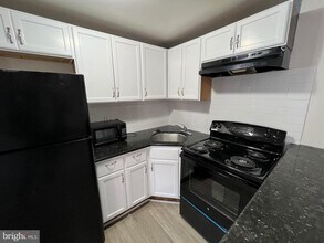 515 W Girard Ave in Philadelphia, PA - Building Photo - Building Photo