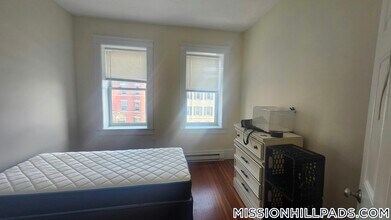 887 Huntington Ave in Boston, MA - Building Photo - Building Photo
