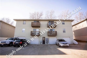 223 Barr Rd in Grain Valley, MO - Building Photo - Building Photo