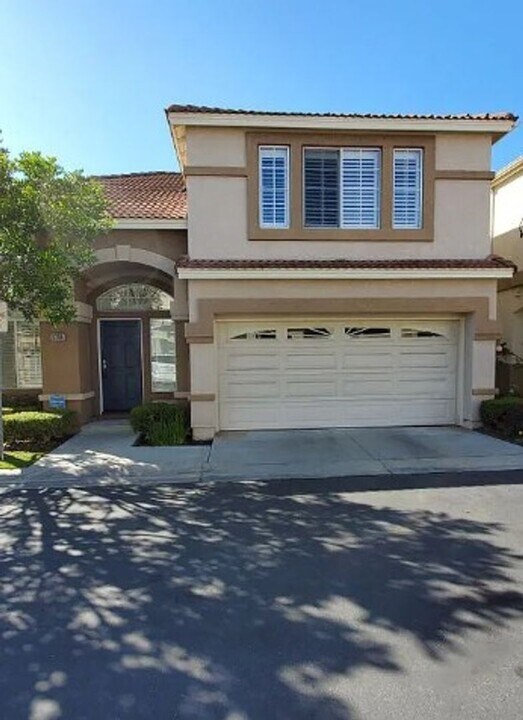 8206 Constantine Dr in Huntington Beach, CA - Building Photo