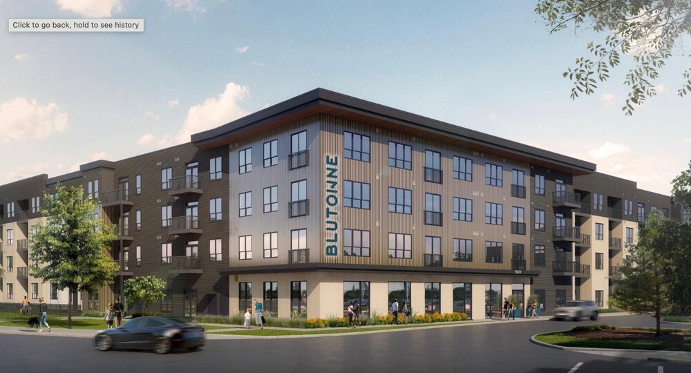 Blutowne in East Peoria, IL - Building Photo