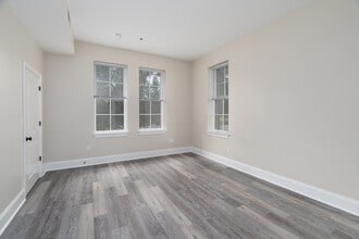 Reservoir Landing Apartments in Foxboro, MA - Building Photo - Interior Photo