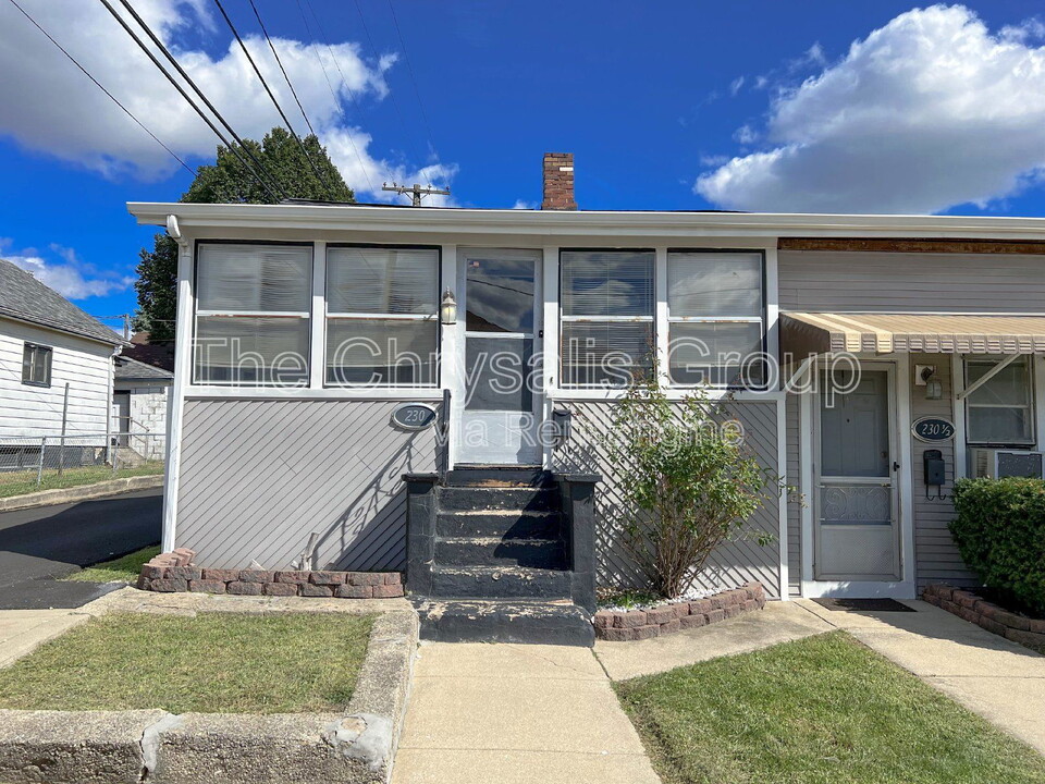 230 Creve Coeur St in La Salle, IL - Building Photo