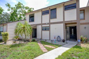 122 Sherwood Cir in Jupiter, FL - Building Photo