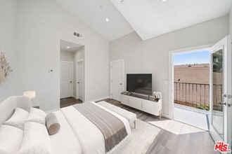 1121 Browning Blvd in Los Angeles, CA - Building Photo - Building Photo