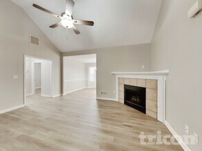 210 Baxter Ln in Locust Grove, GA - Foto de edificio - Building Photo