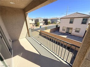 2327 E Ponder Ave. in North Las Vegas, NV - Building Photo - Building Photo