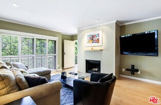10671 Wilkins Ave in Los Angeles, CA - Building Photo