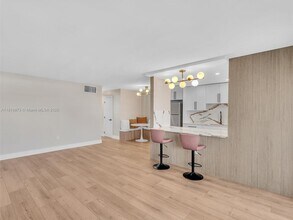 1030 9th St in Miami Beach, FL - Building Photo - Building Photo