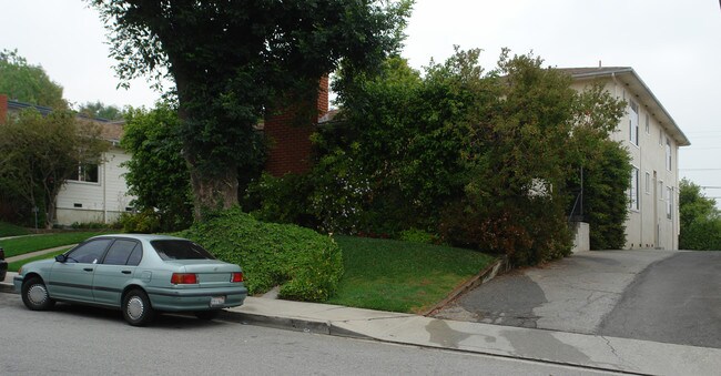 1654 Amberwood Dr in South Pasadena, CA - Foto de edificio - Building Photo
