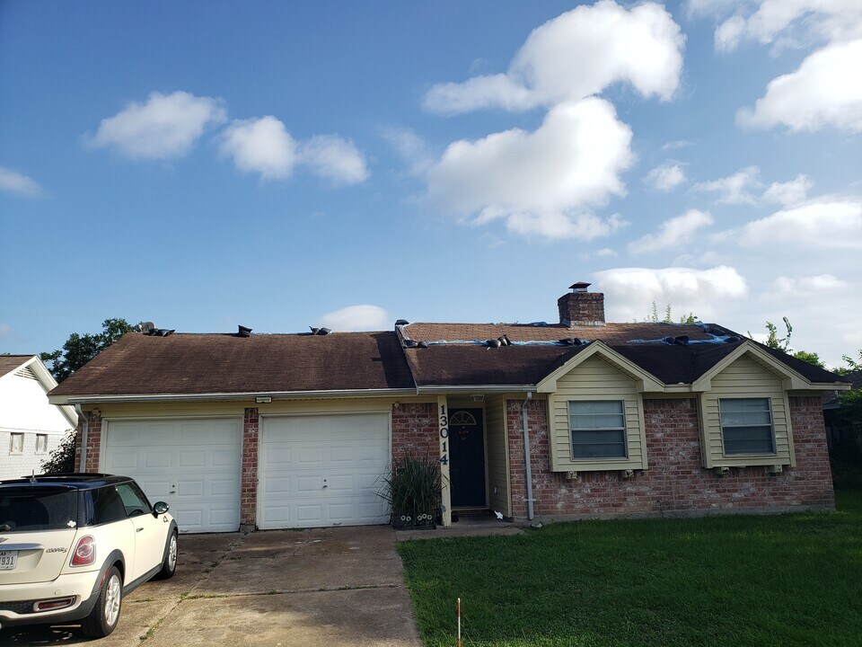 13014 Maxim Dr in Houston, TX - Building Photo