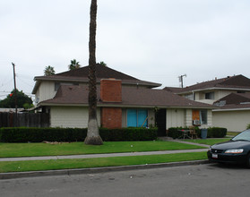 13601 Arizona St in Westminster, CA - Building Photo - Building Photo