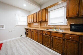 1240 N Cleveland in Wichita, KS - Building Photo - Building Photo