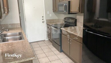 6117 Autumn Springs Dr in Arlington, TX - Foto de edificio - Building Photo