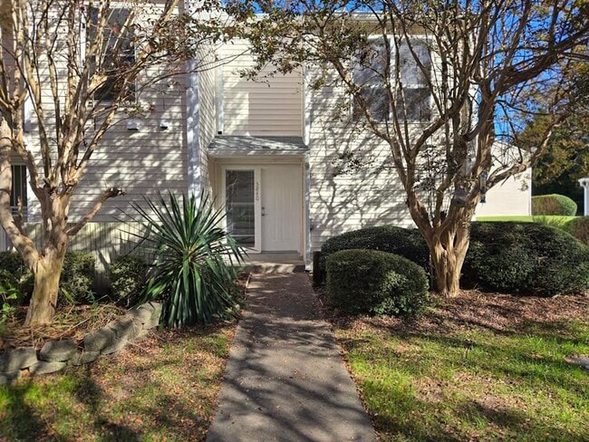 property at 3840 Staffordshire Ln