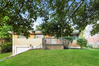 5215 Ponderosa Dr in Cincinnati, OH - Building Photo - Building Photo