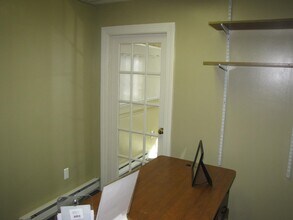 1100 Valley St in Manchester, NH - Building Photo - Building Photo