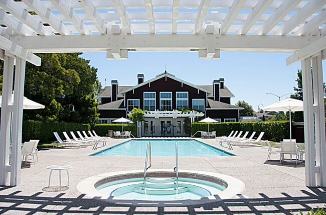 26 Bayside Ct, Unit 0 in Richmond, CA - Foto de edificio - Building Photo