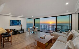721 Esplanade in Redondo Beach, CA - Building Photo
