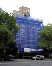 235-237 E 14th St in New York, NY - Building Photo - Building Photo