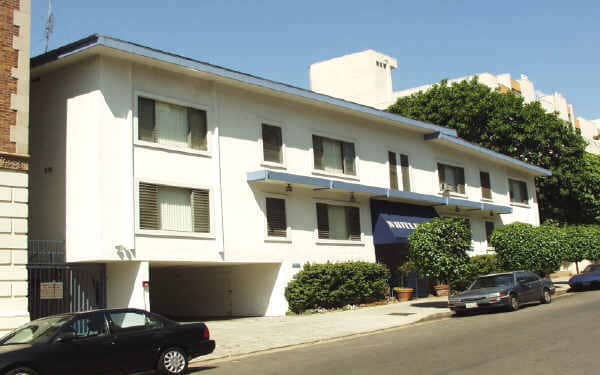 Whitley Place in Los Angeles, CA - Building Photo - Building Photo