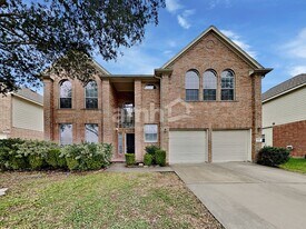 3931 Oak Plank Rd in Fresno, TX - Building Photo