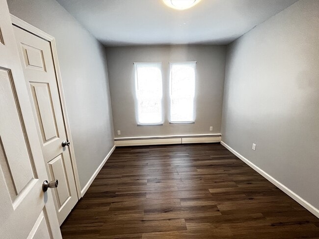 9 Emmet Ter, Unit #1 in Revere, MA - Foto de edificio - Building Photo