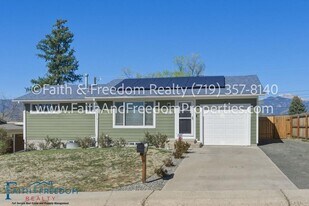 260 Everett Dr in Colorado Springs, CO - Building Photo