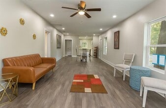 1500 W Collin St in Corsicana, TX - Building Photo - Building Photo