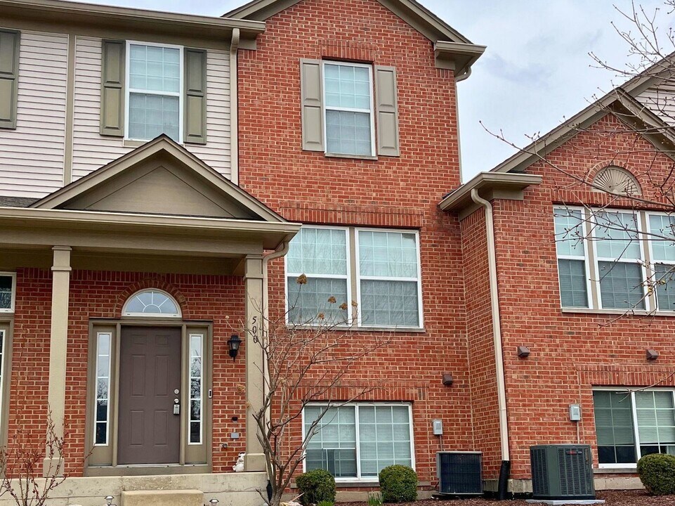 500 Belvedere Ln in Aurora, IL - Building Photo