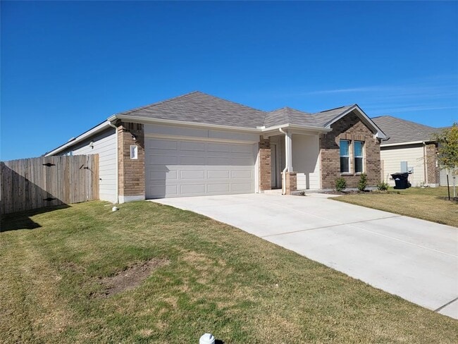 105 Ulmus St in Hutto, TX - Building Photo - Building Photo