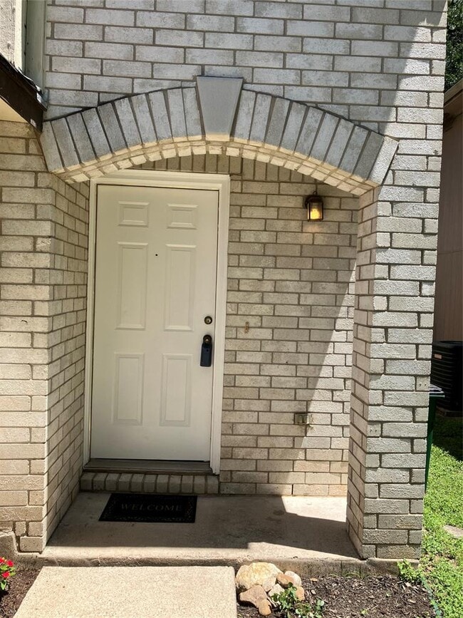 9629 Sugar Hill Dr in Austin, TX - Building Photo - Building Photo