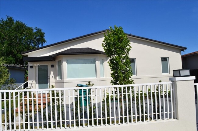 property at 621 SW 60th Ct