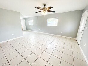 1551 Swordbill Dr in Holiday, FL - Building Photo - Building Photo