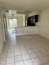 2440 E Waltann Ln in Phoenix, AZ - Building Photo - Building Photo