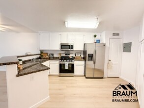 7323 Winnetka Ave in Los Angeles, CA - Building Photo - Building Photo