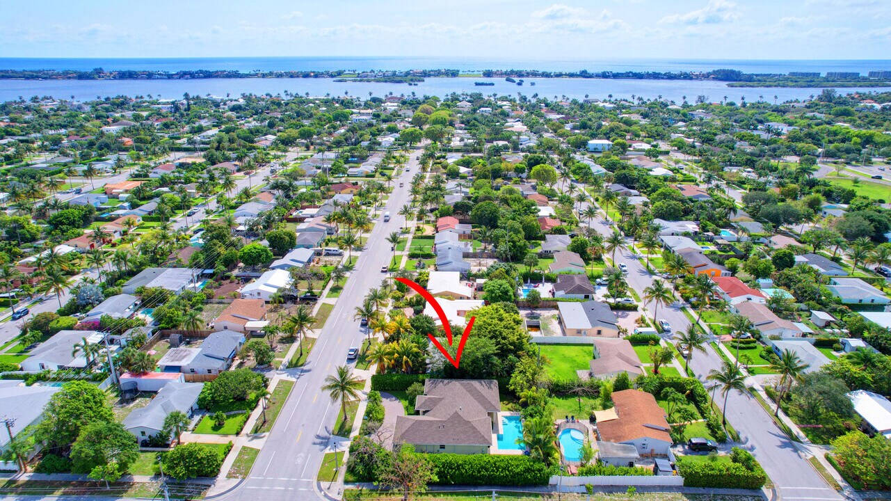 376 Forest Hill Blvd in West Palm Beach, FL - Building Photo