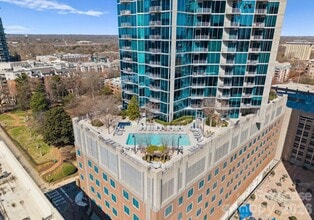 210 N Church St in Charlotte, NC - Building Photo - Building Photo