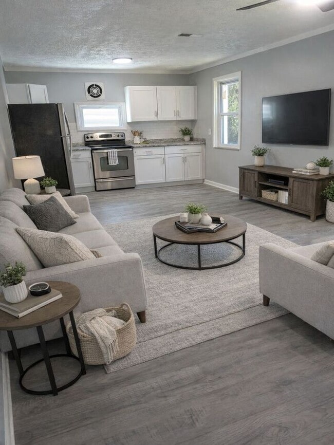 21000 Crystal Ave in Euclid, OH - Building Photo - Building Photo