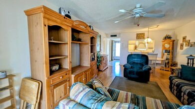 711 Lori Dr in Palm Springs, FL - Building Photo - Building Photo