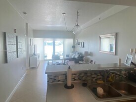 6580 Indian Creek Dr in Miami Beach, FL - Building Photo
