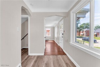 20996 Tracy Ave in Euclid, OH - Building Photo - Building Photo