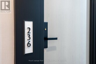 500 Wilson Ave in Toronto, ON - Building Photo - Building Photo